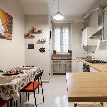 Parlapa Palaalpi-stadio Olimpico Apartment